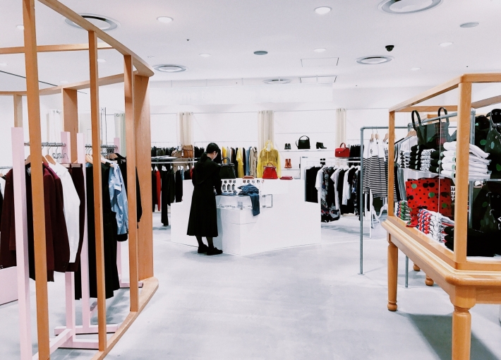 Xây dựng phong cách showroom theo màu sắc thương hiệu